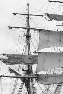 Sails of a brig - monochrome by Intensivelight Panorama-Edition