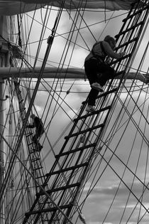 Two sailors climbing - monochrome by Intensivelight Panorama-Edition
