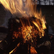Flaming bonfire von Intensivelight Panorama-Edition