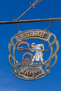 Shop sign of a bakery by safaribears