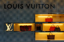 Louis Vuitton Handbags von John Mitchell