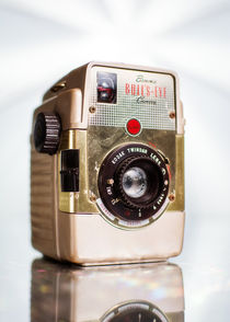 Vintage Brownie Bull's-Eye Camera von Jon Woodhams