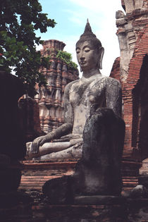 thai statue by emanuele molinari