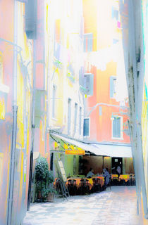 Poster Gasse in Venedig mit Restaurant, Variante 2 by Doris Krüger
