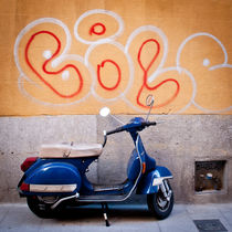 Classically Italian Vespa Scooter von Moorstone Images