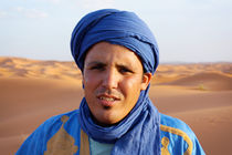 Nomad guide, Sahara by Tasha Komery