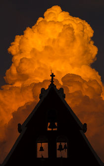 Itzimna on Fire Clouds von Mario Morales Rubi