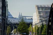 Die Queen Mary 2 in der HafenCity Hamburg von ta-views