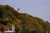 Leuchtturm im Herbst by ta-views