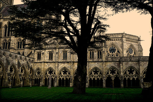 Salisbury-cathedral-outsidep