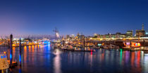 City-Sportboot-Hafen bei den Hamburger Landungsbrücken bei Nacht von Frank  Jeßen