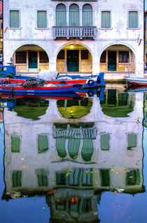 Spiegelbild in Chioggia, Venetien von Klaus Rünagel