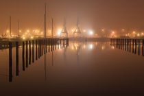 Rostock - Stadthafen im nächtlichen Nebel von Moritz Wicklein