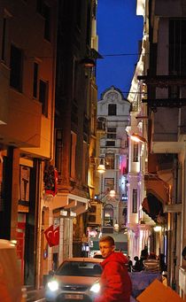 Beyoglu in Istanbul bei Nacht von loewenherz-artwork