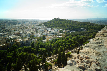 Athen-blick-von-akropolis-zum-meer