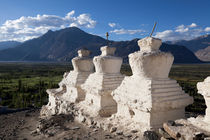 Buddhist Stupas, Nubrah Valley, Ladakh 2 von studio-octavio