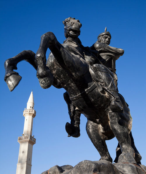 Saladin-statue-jor1011x