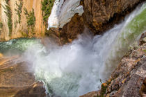 Turbulent Yellowstone Falls von John Bailey