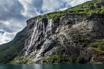 Wasserfall im Geirangerfjord by Rico Ködder