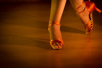 Latin woman dancing feet von Gema Ibarra
