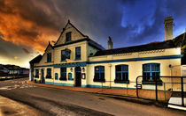 Pier Tavern  by Rob Hawkins