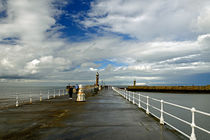 Along The West Pier, Whitby von Rod Johnson