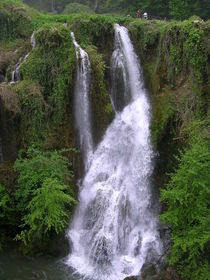 Cool waterfall by esperanto