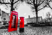  Red Post Box Phone box London von David Pyatt
