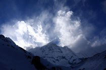 South Annapurna Clouds von Aidan Moran