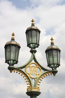 VICTORIAN LAMP ON BRIDGE von Mohammed Ruhul Amin
