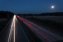 Autobahn bei Nacht von gilidhor