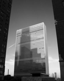 United Nations Building by Cesar Palomino