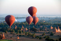 Ballooning in Bagan von Liz Bugg