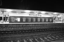 Wolfsburg Hauptbahnhof Schwarz-Weiß by Jens L. Heinrich