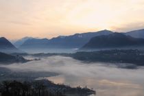 Nebel über dem See by Bruno Schmidiger