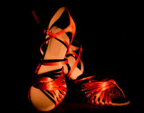 Latin and salsa dance shoes for ladies von Gema Ibarra