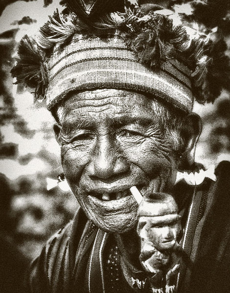 Ifugao-old-smoker2