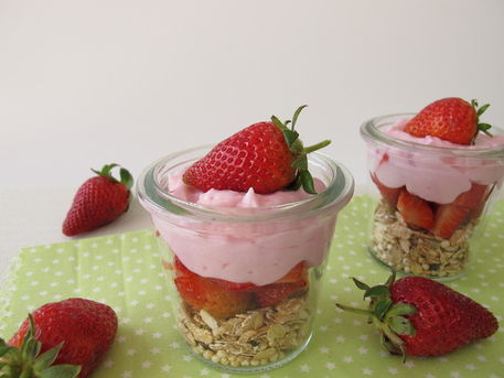 Img-3100-erdbeer-joghurt-schichtdessert