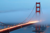 Golden Gate Bridge Foggy In Motion von timbo210