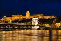 Budapest bei Nacht Kettenbrücke und Burgpalast von Matthias Hauser