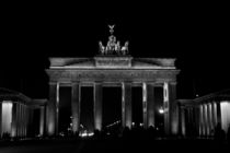 berlin by night von whiterabbitphoto