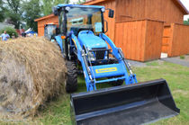 New Holland Workmaster 75 Tractor 1 by lanjee chee