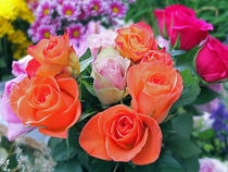 Der Blumenstrauß mit orangen Rosen von Eva Dust