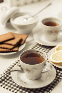 Tea time von Lana Malamatidi