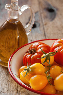 Frische Tomaten und Olivenöl - Fresh tomatoes and olive oil von Thomas Klee