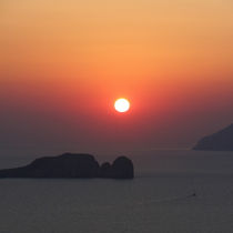 Sunset at Plaka, Milos by gunter70
