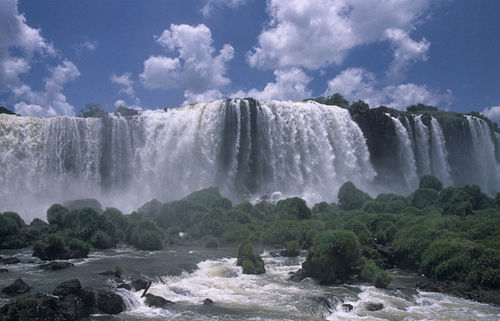 Bild330-iguazu-waterfall