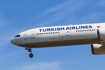 Turkish Airlines Boeing 777 by David Pyatt