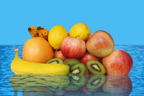 Früchte im Wasser von darlya