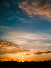 Sunset and Sky 2 by Mauricio Santana